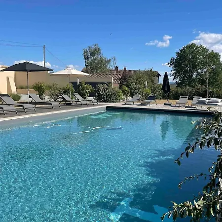 Molinant, Evasion En Pierres Dorees Villa