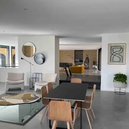 Villa Molinant, Evasion En Pierres Dorees *