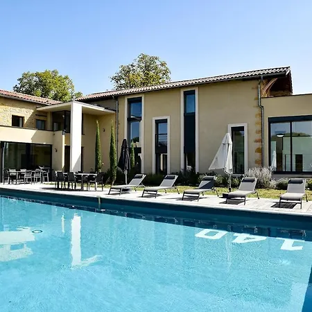 Villa Molinant, Evasion En Pierres Dorees *