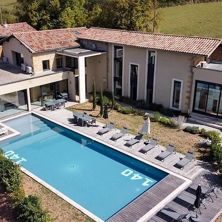 Villa Molinant, Evasion En Pierres Dorees *